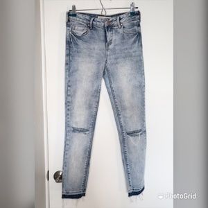 Bullhead Lightwash Mid Rise Jeans 27